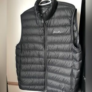NWT Eddie Bauer Puffer Vest Men/Women Large Black Lightweight Duck Down Full Zip